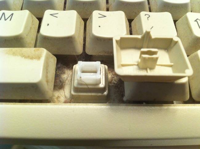 How to Thoroughly Clean Your Keyboard (Without Breaking Anything)
