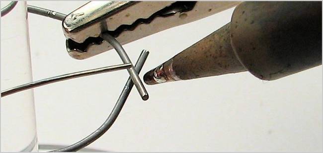 How to Use a Soldering Iron: A Beginner's Guide - How-To Geek