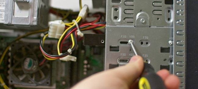 How to Recover Files From a Dead Computer