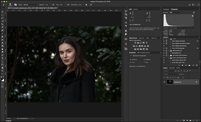 How to Add Falling Snow to Your Photos With Photoshop