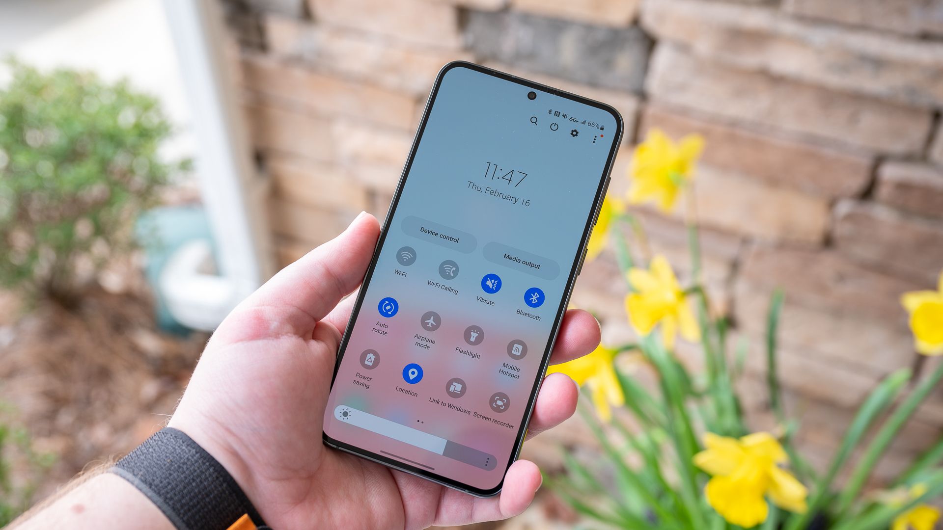 How to Tether Your Android Phone and Share Its Internet Connection with  Other Devices