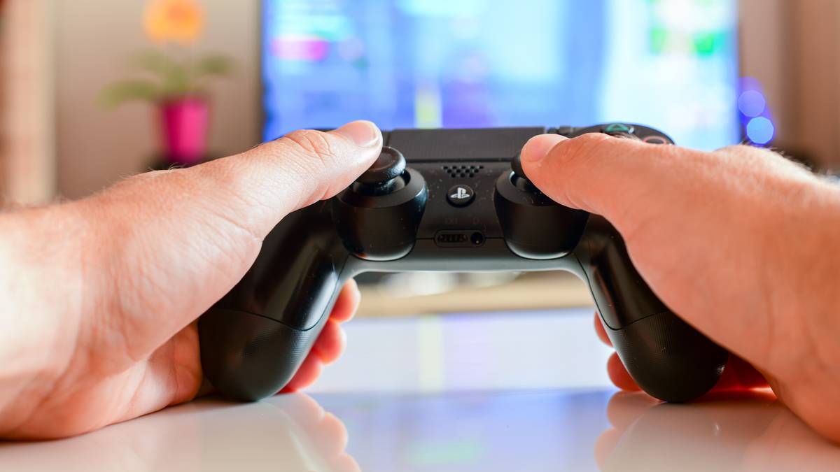How to Pair a PS4 Controller How to Pair a PS4 Controller