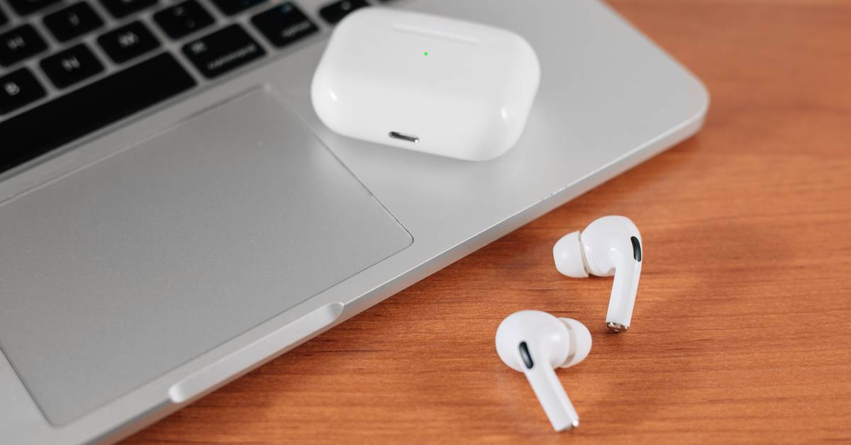 airpods max can you connect airpods pro to macbook