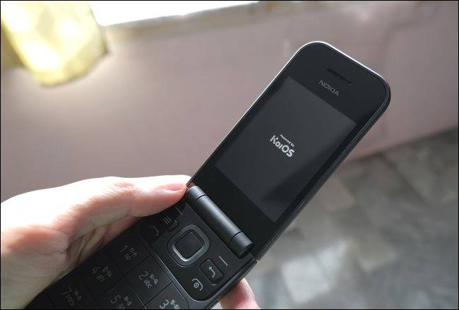 Why People Still Buy Feature Phones in 2020