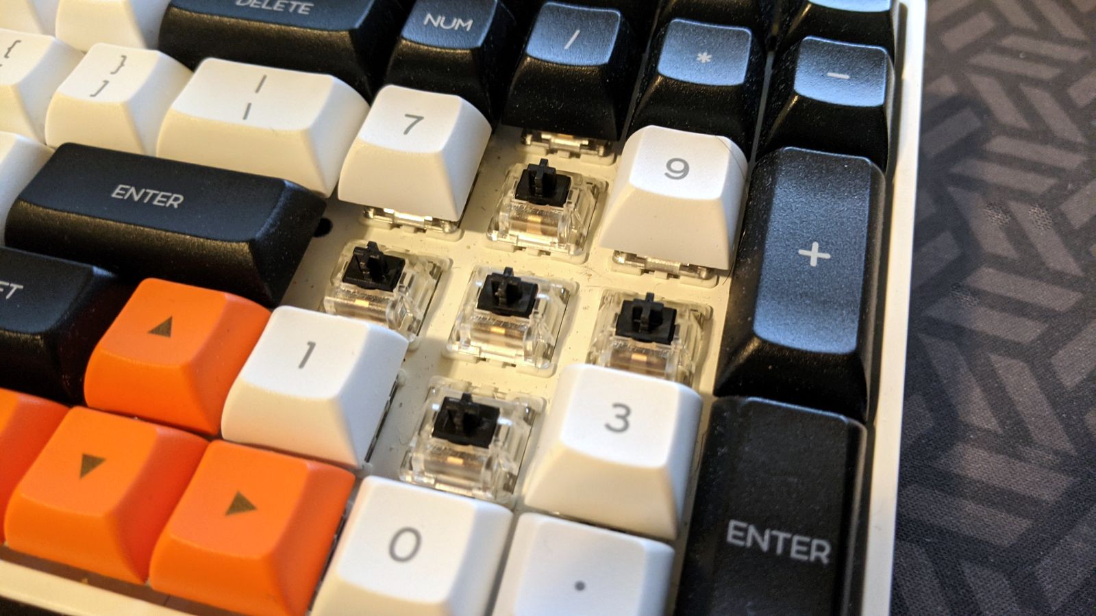 Epomaker GK96S Mechanical Keyboard Review: So Close to Fantastic