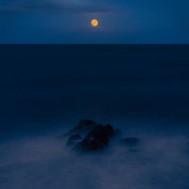 What Are the Golden and Blue Hours in Photography?