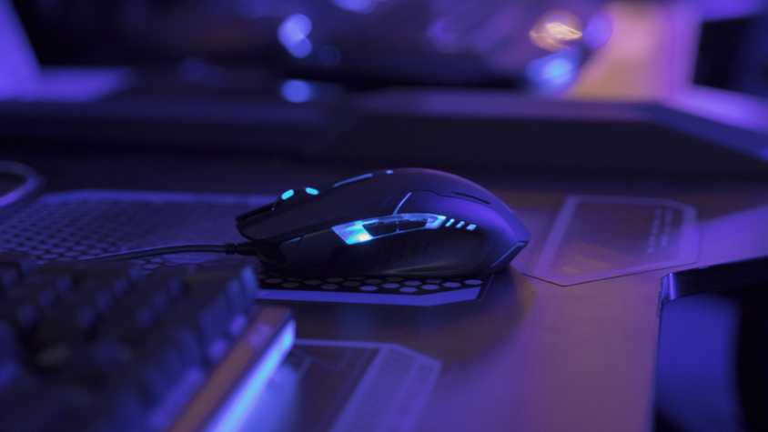 Lit Computer Mouse 13 Tips to Improve Your Aim With a Mouse in PC Games