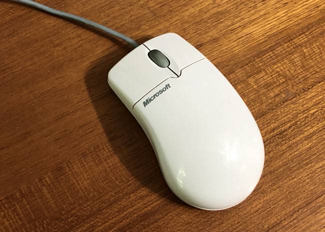 Original Microsoft Intellimouse from 1996.