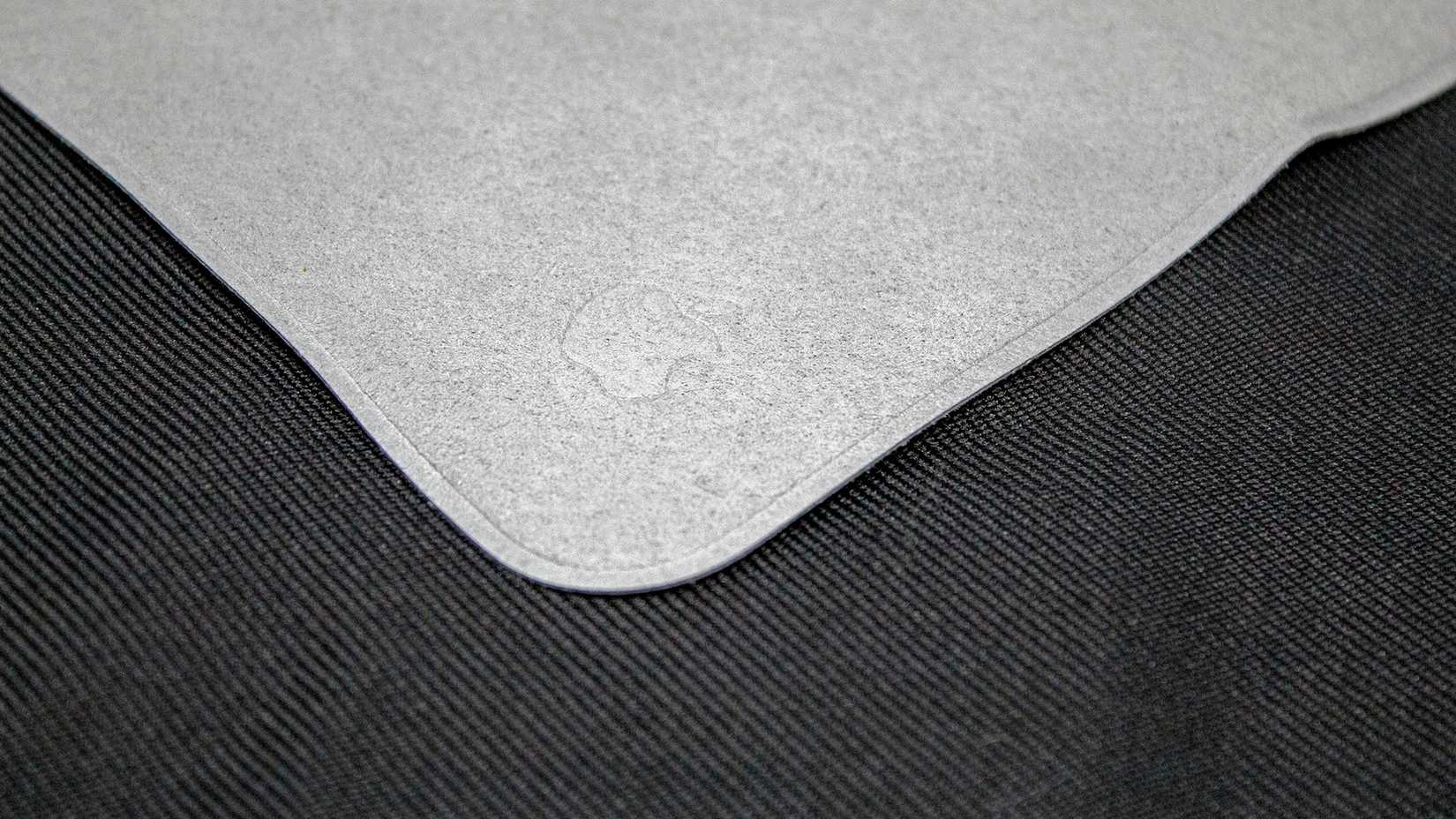 8 Tricks I Use to Keep My MacBook Clean (Without Damaging It)