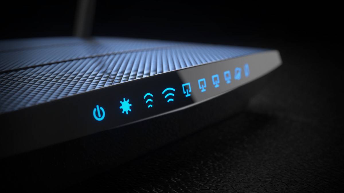 Should You Leave Your Wi-Fi Router & Modem on All the Time?