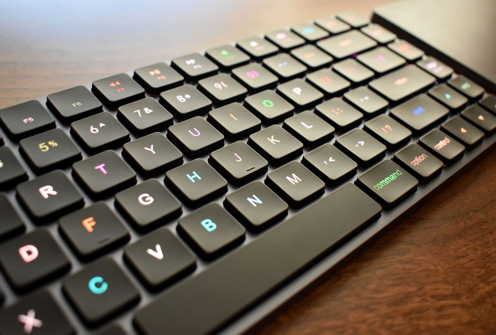 VISSLES LP85　キーボード　おまけ付き Vissles LP85: Ultra-Thin 75% Optical-Mechanical Keyboard