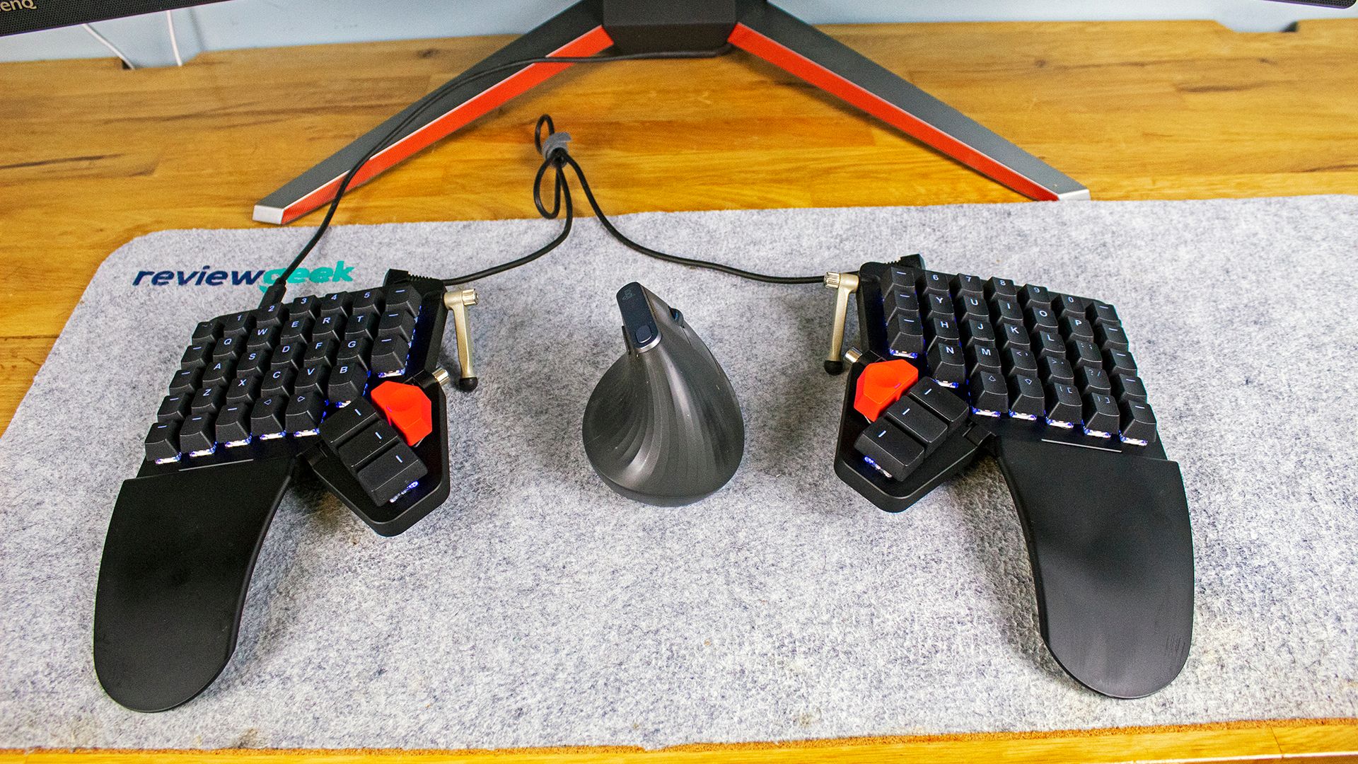 キーボード Moonlander Mark I Dark Matter Black moonlander-twt.png