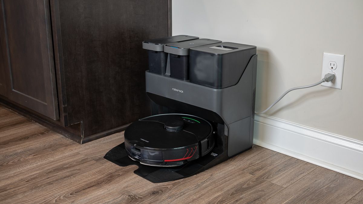 Roborock-S7-MaxV-Ultra-in-its-