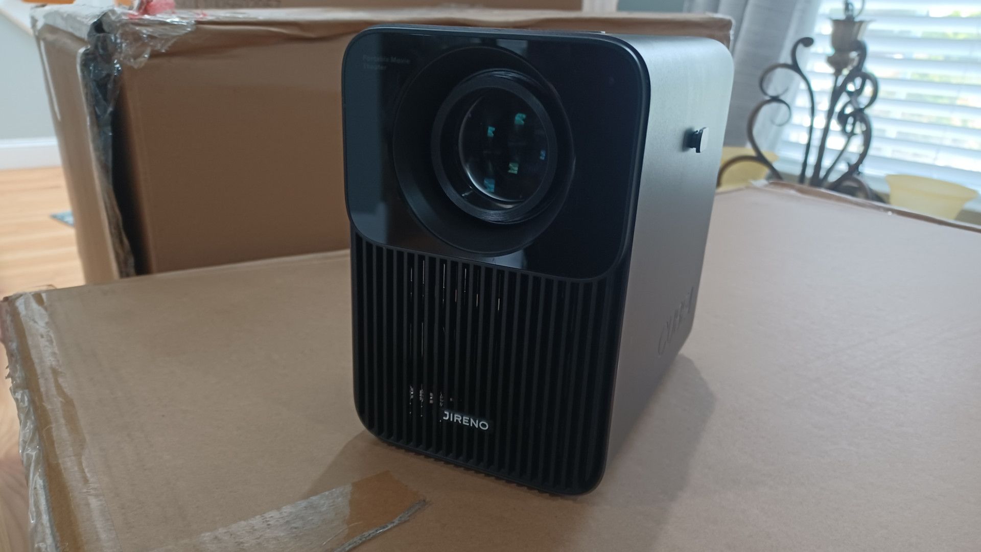 JIRENO CUBE4 Projector Review: Great, but Not Fully Portable