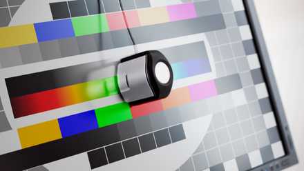 The Most Important Differences Between QD-OLED and WOLED Screens