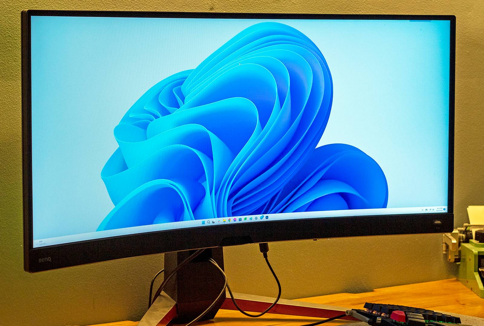 BenQ Mobiuz EX3410R 34-Inch Ultra-Wide Gaming Monitor Review: A 