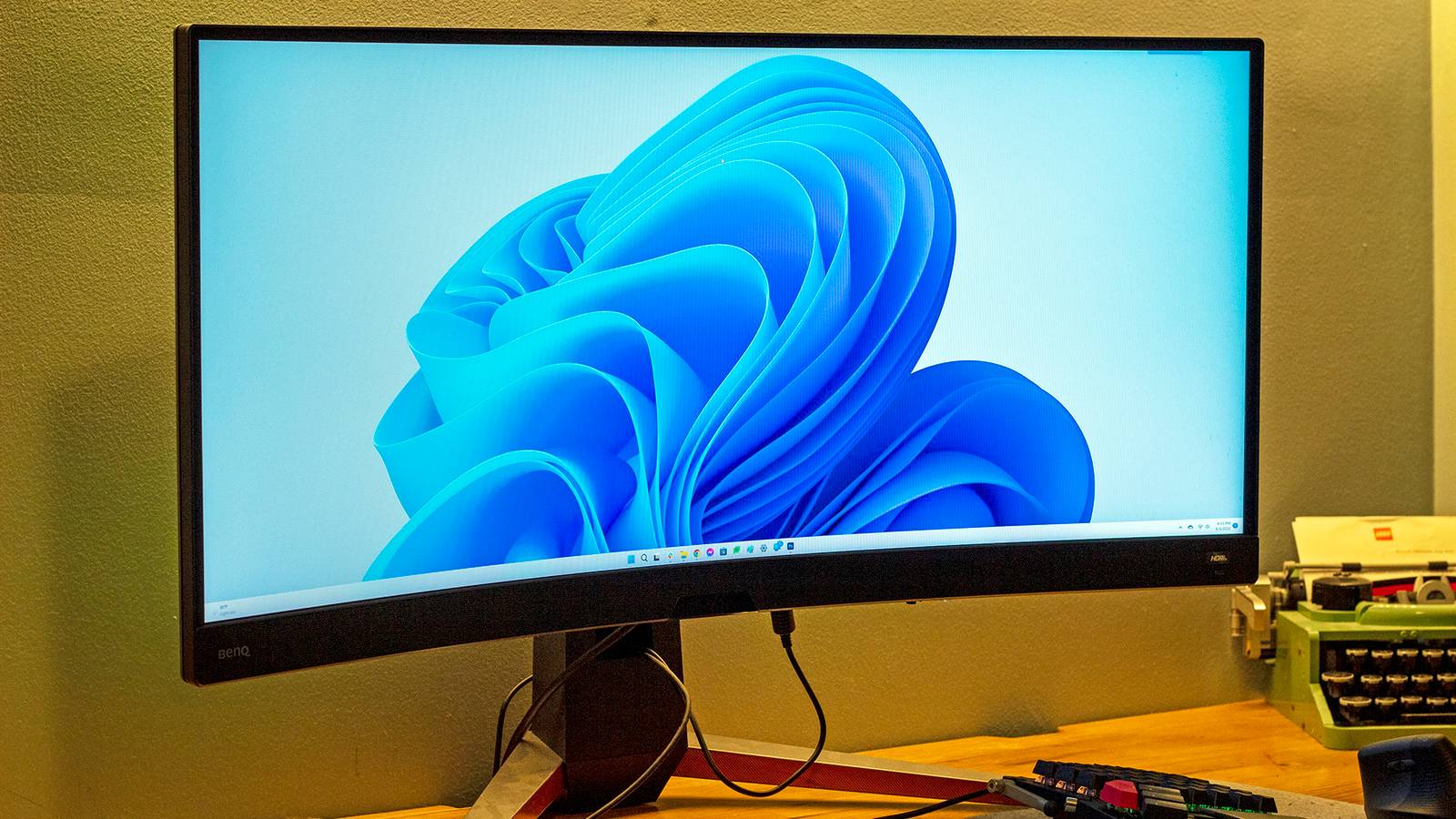 BenQ Mobiuz EX3410R 34-Inch Ultra-Wide Gaming Monitor Review: A 