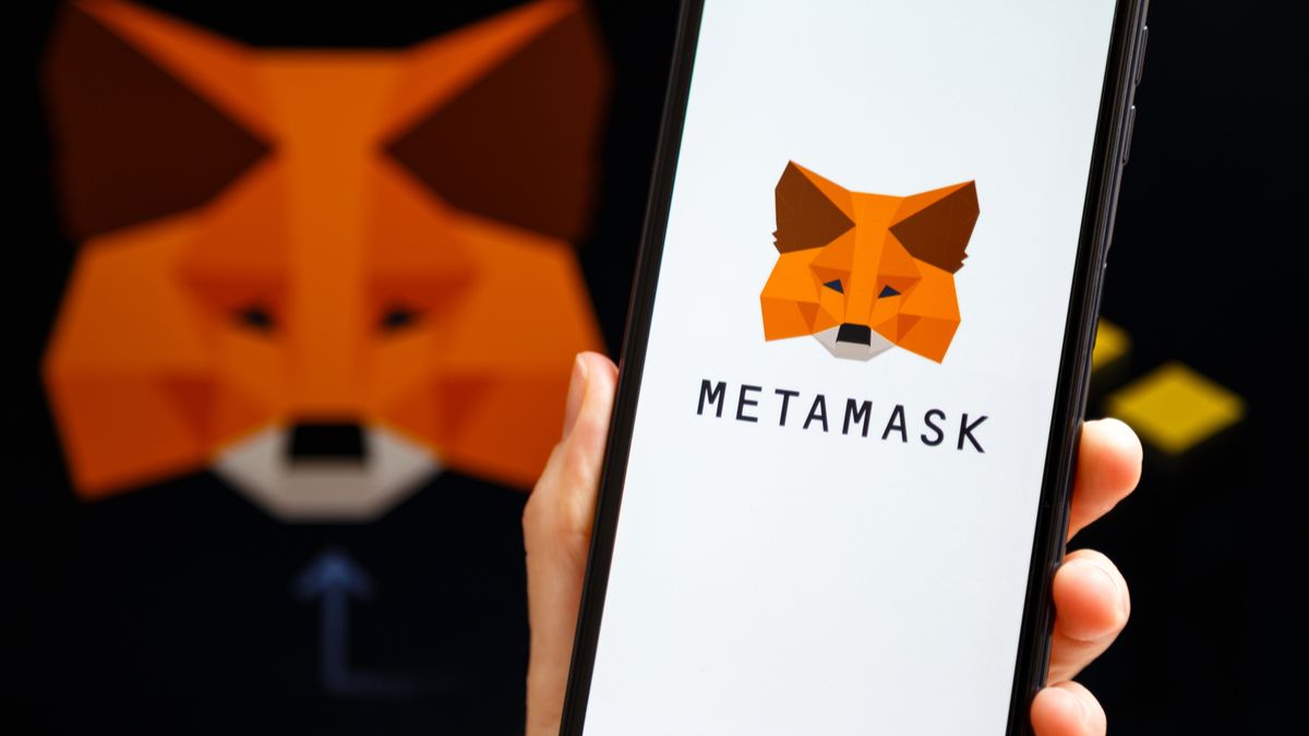 How to Add a MetaMask Wallet to iPhone or Android