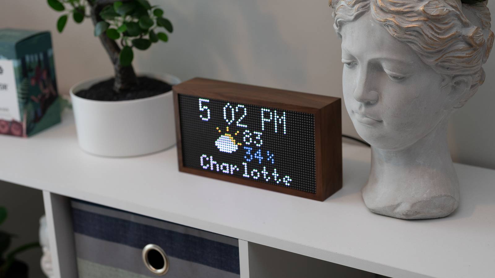 Tidbyt Review: A Smart Display That's More Decoration and Novelty
