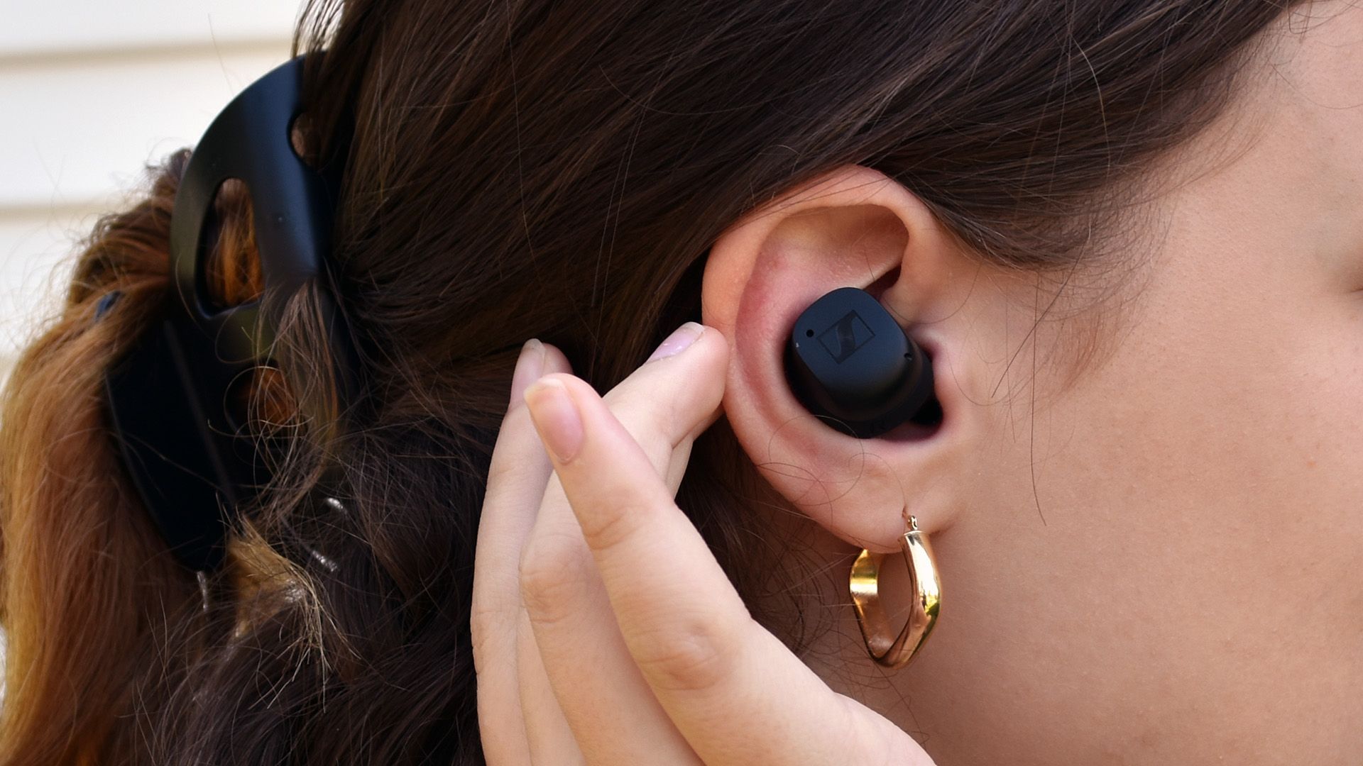 Sennheiser MOMENTUM True Wireless 3 Review: Good Sound, Poor Noise