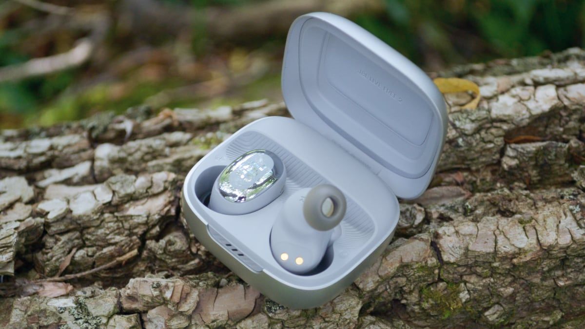 JBL Live Free 2 Review: Great Noise Cancelling, Decent Sound