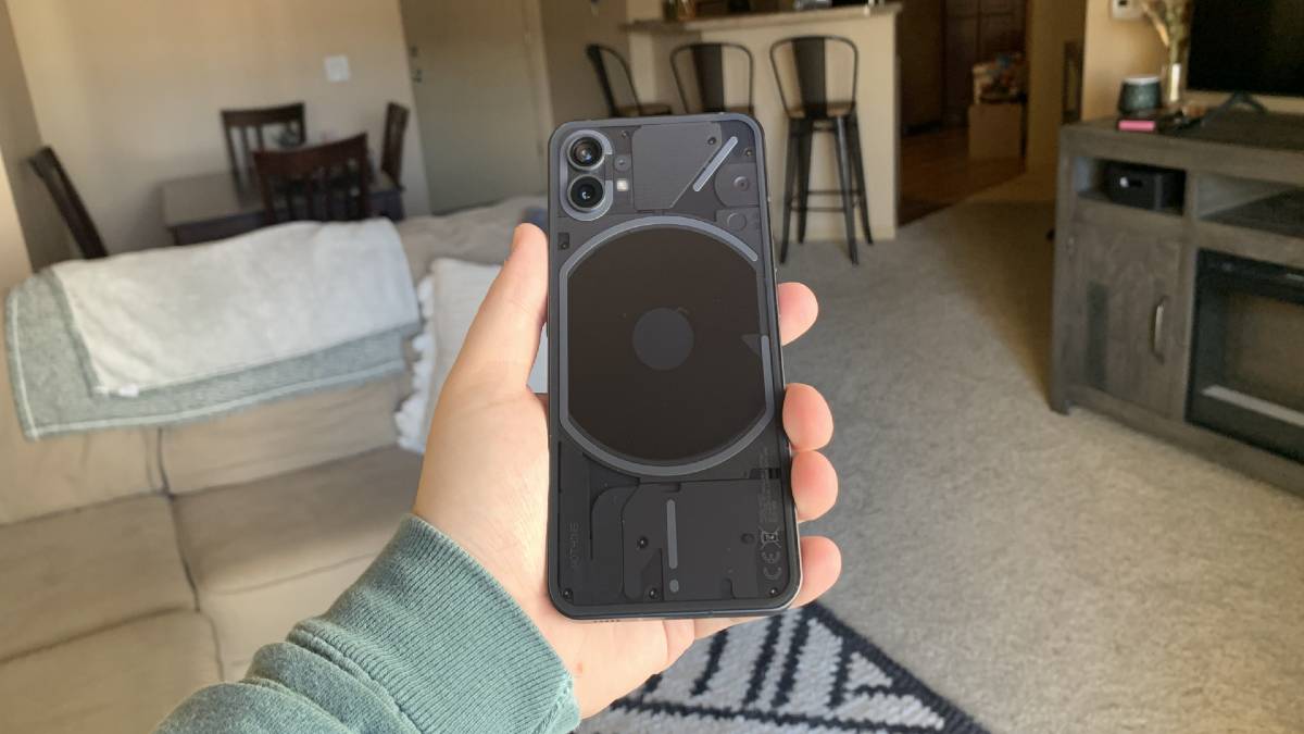 Nothing Phone (1) Review: An Attempted Marriage of Design and Function