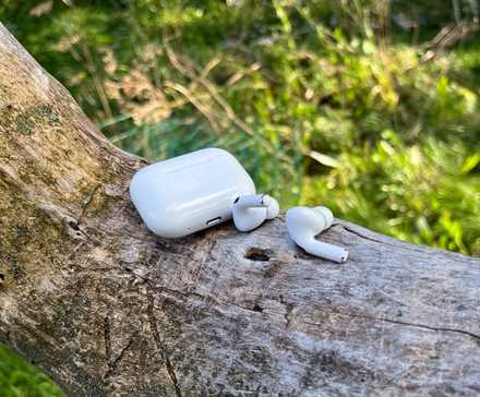 The Best Wireless Earbuds for iPhone and iPad of 2025