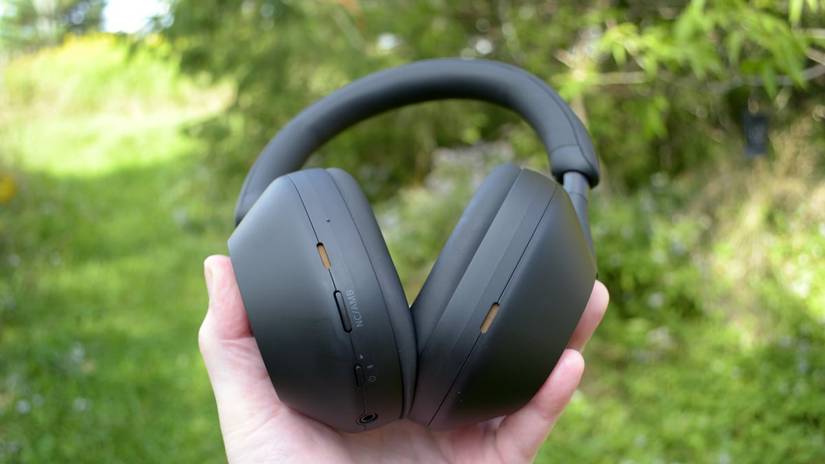 Sony WH-1000XM5 in hand