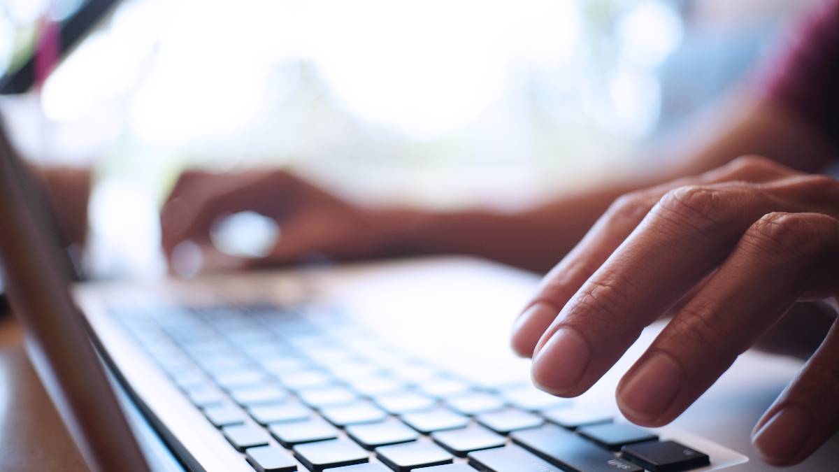 Copyright Symbol Ondocument How to Add the Copyright Symbol to a Document on Windows and Mac