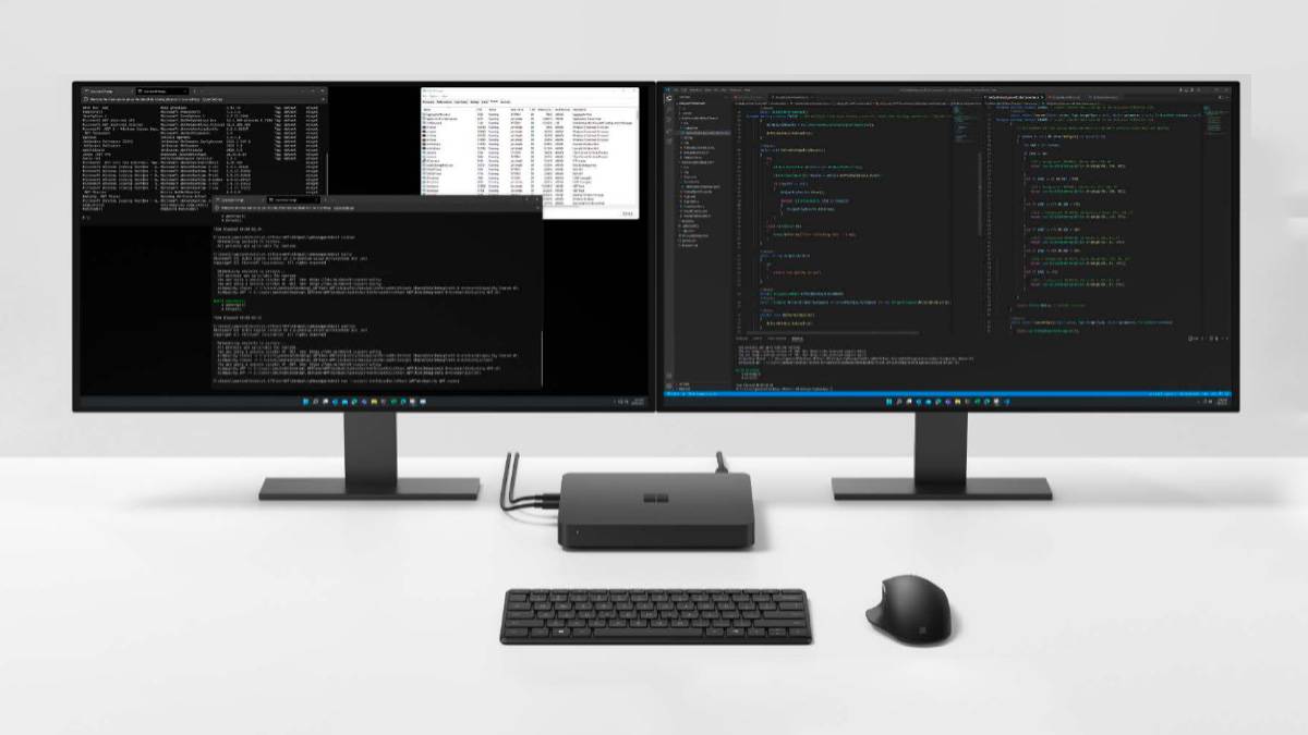 Microsoft Made a Tiny ARM Windows PC