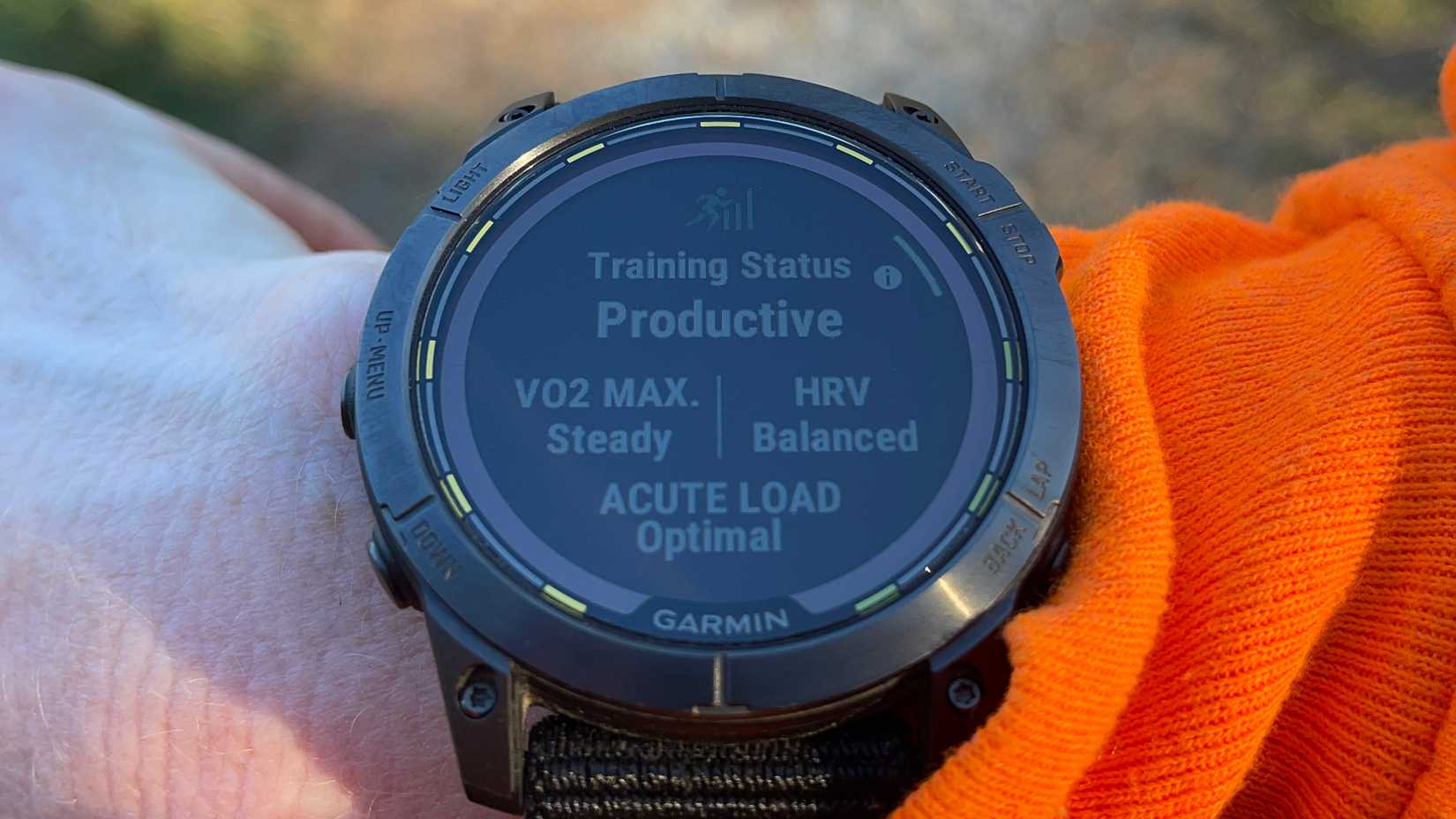 Garmin Enduro 2 affichant la vue d'entraînement au poignet