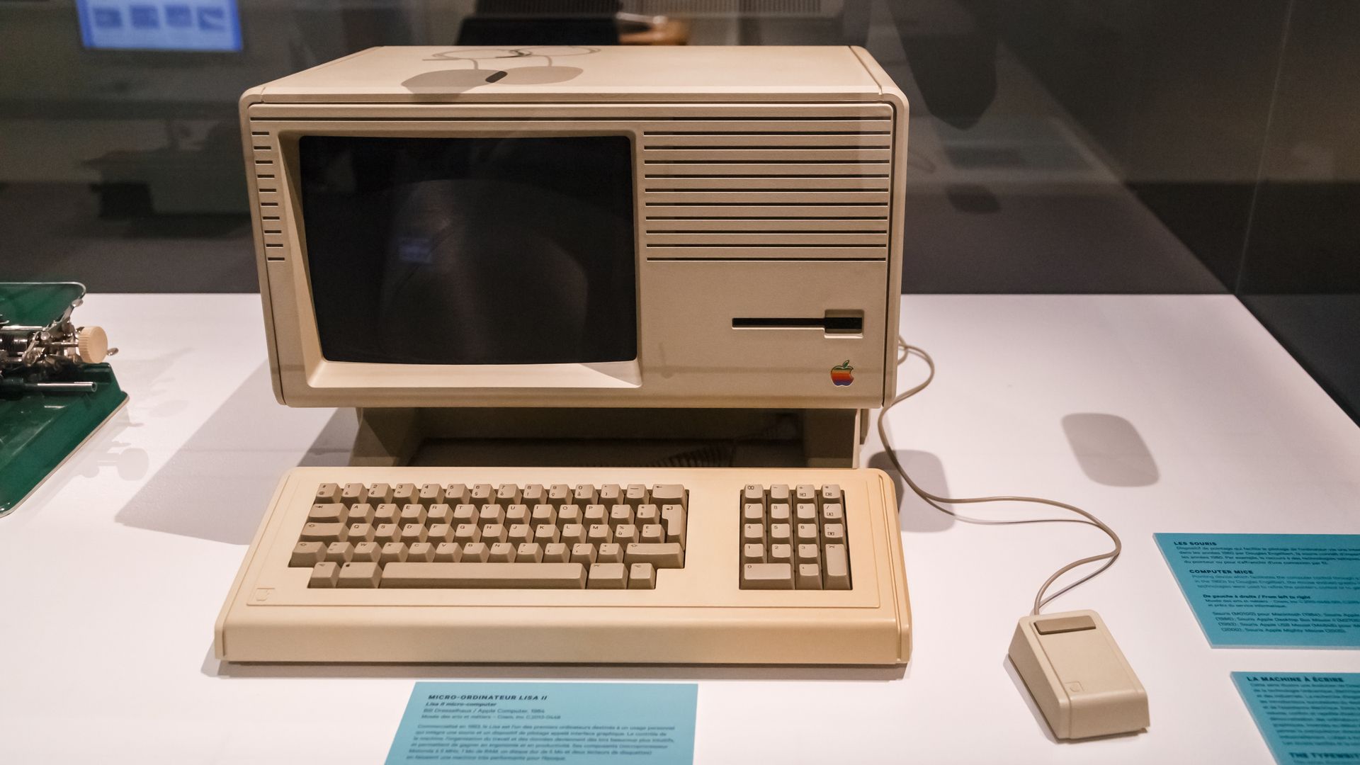 Build Your Own 'Lisa' With Original Apple Source Code