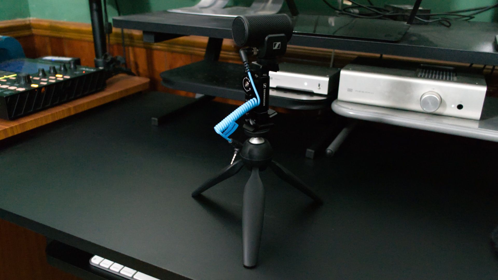 Sennheiser MKE 200 Mobile Kit Review: A Cheap, Easy Upgrade for