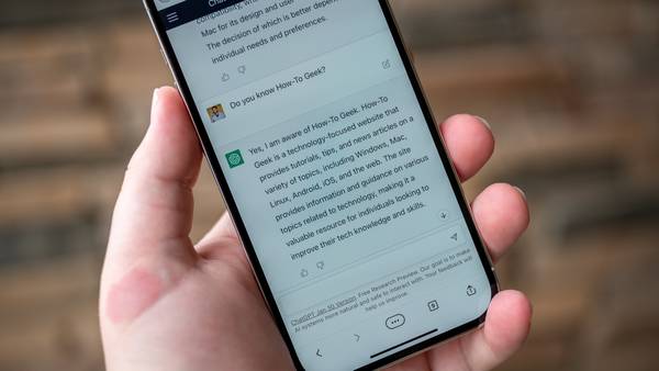 ChatGPT discussing How-To Geek on an Apple iPhone 14 Pro