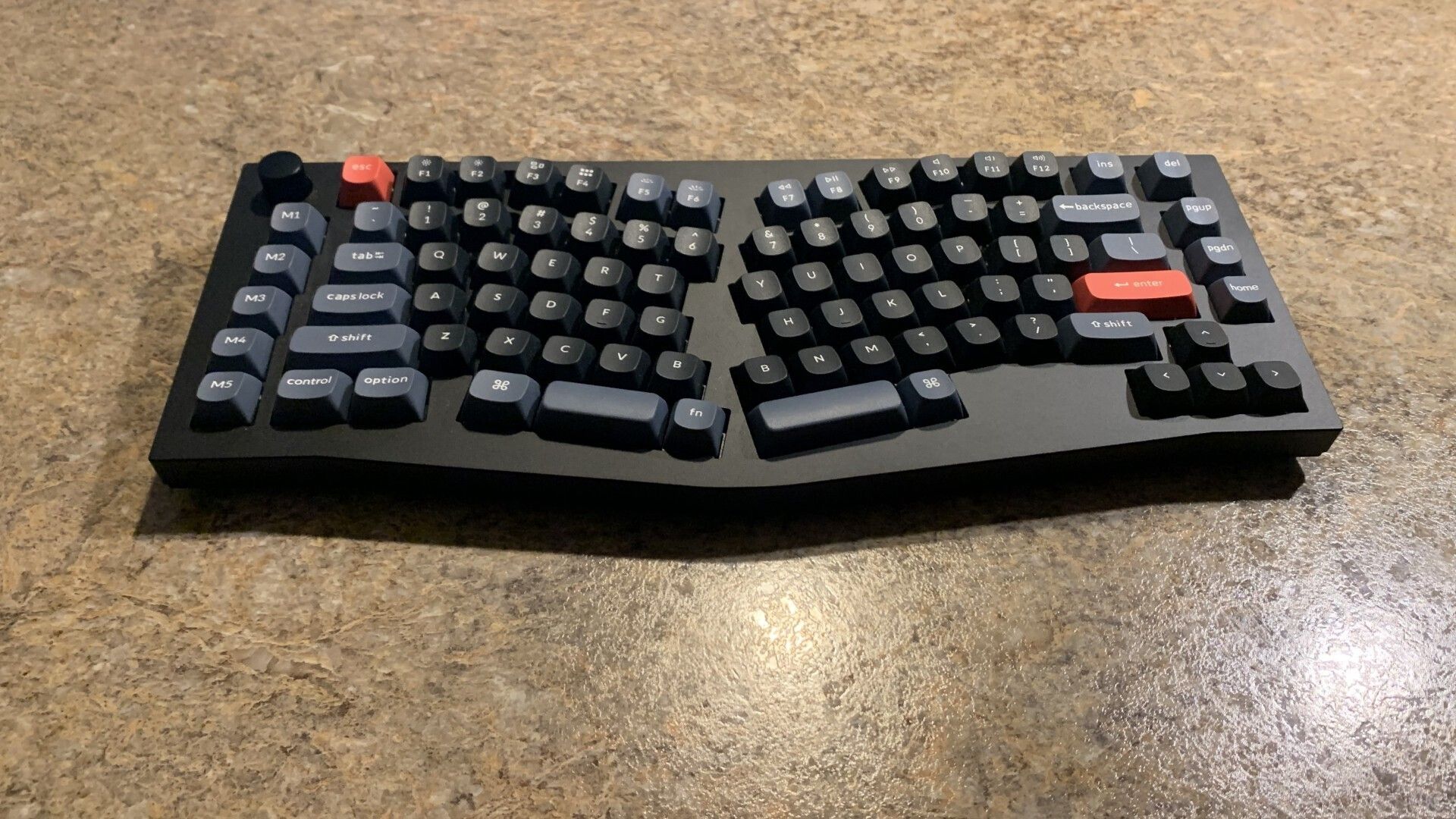 Keychron Q10 Mechanical Keyboard Review: Premium Feel in an Alice