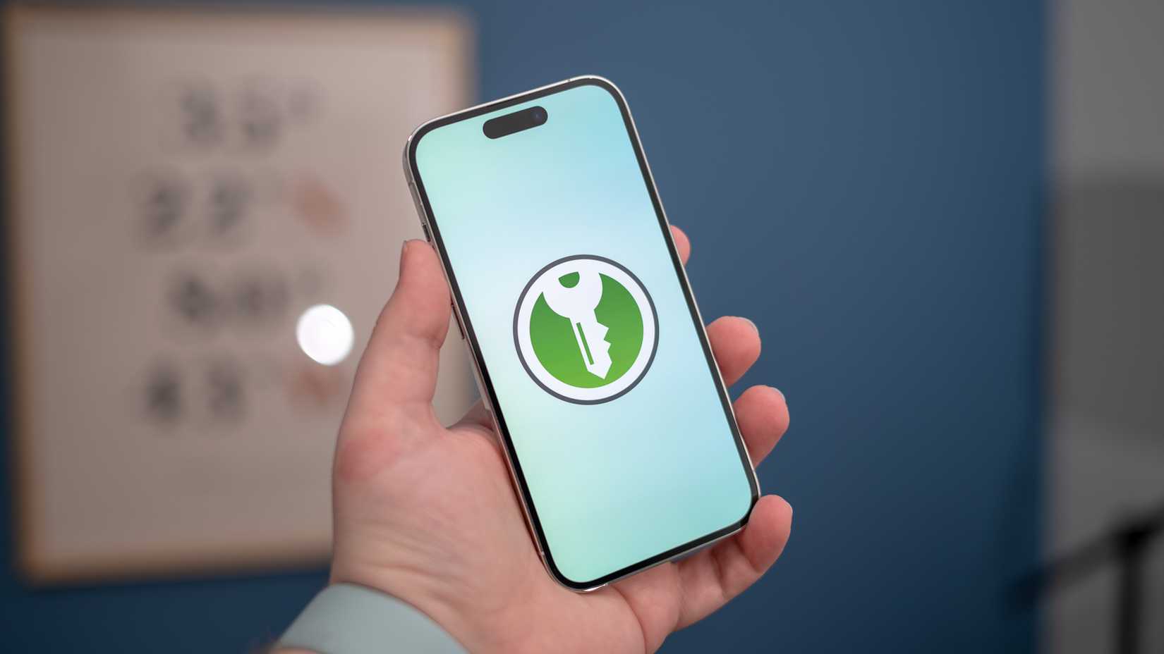 Logotipo do KeePassXC Password Manager em um Apple iPhone 14 Pro