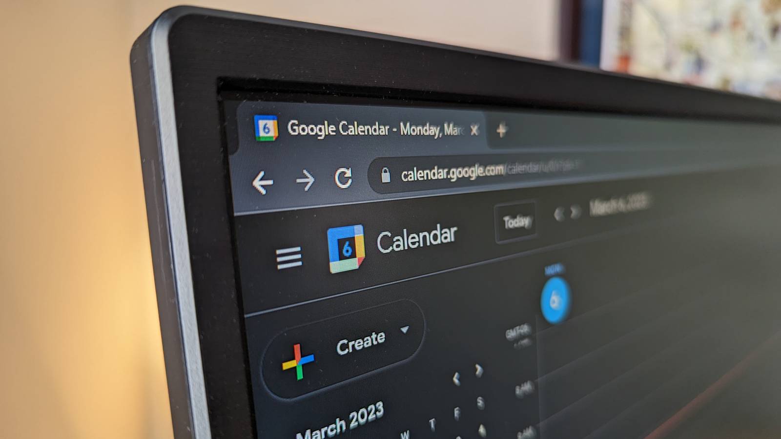 How to Enable Dark Mode on Google Calendar (Even the Website)
