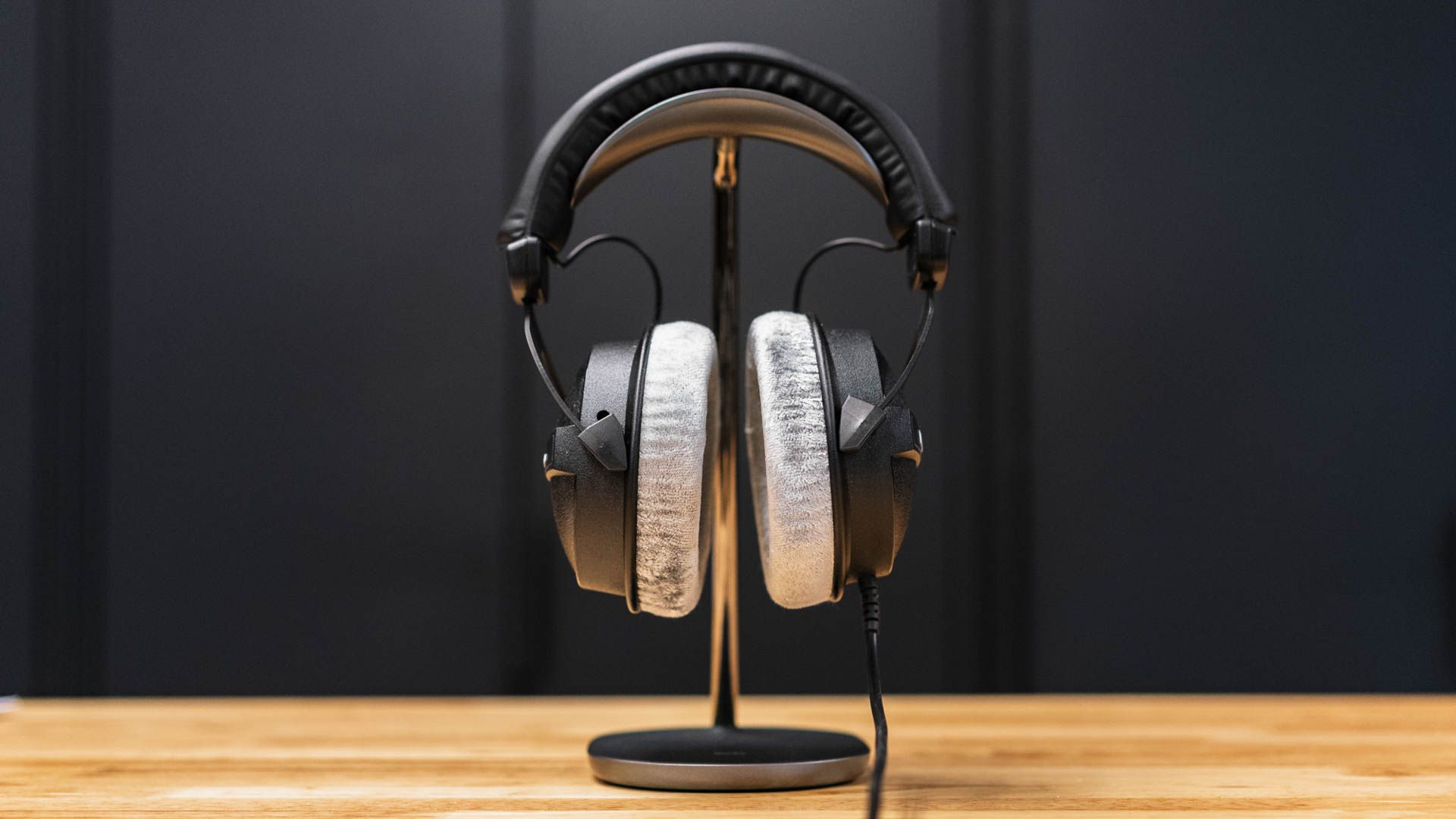 Beyerdynamic DT 770 PRO Review: A Studio Classic That Still Holds Up