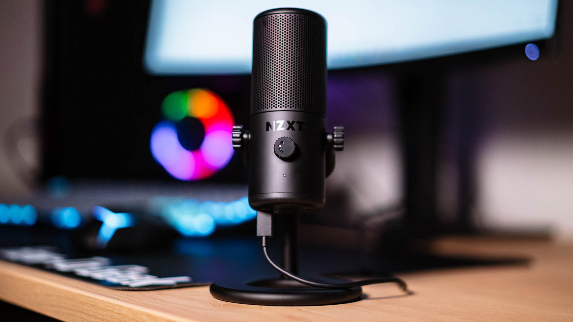 NZXT Capsule Mini and Mini Boom Arm Review: Budget Bundle for