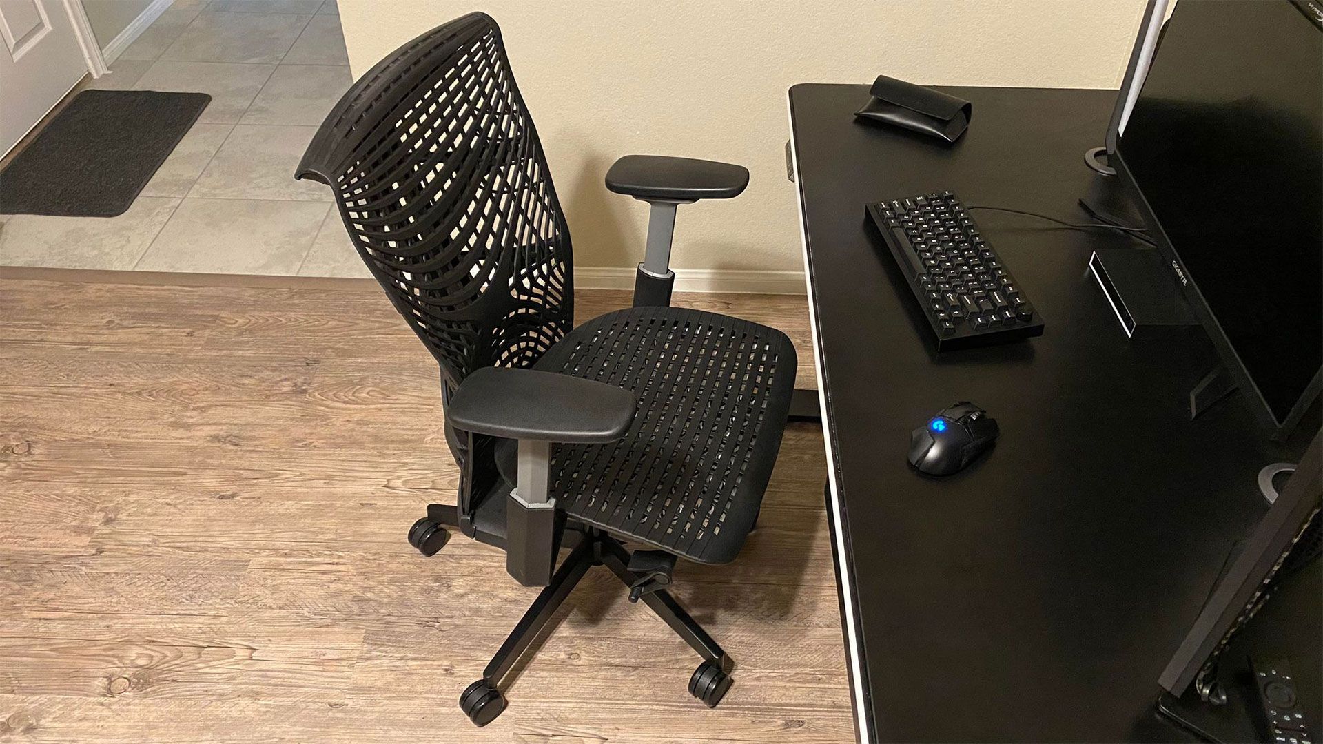 Autonomous ErgoChair Plus Review: Deceptively Comfortable