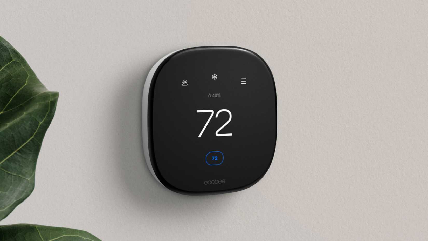 Термостат Ecobee на стене.