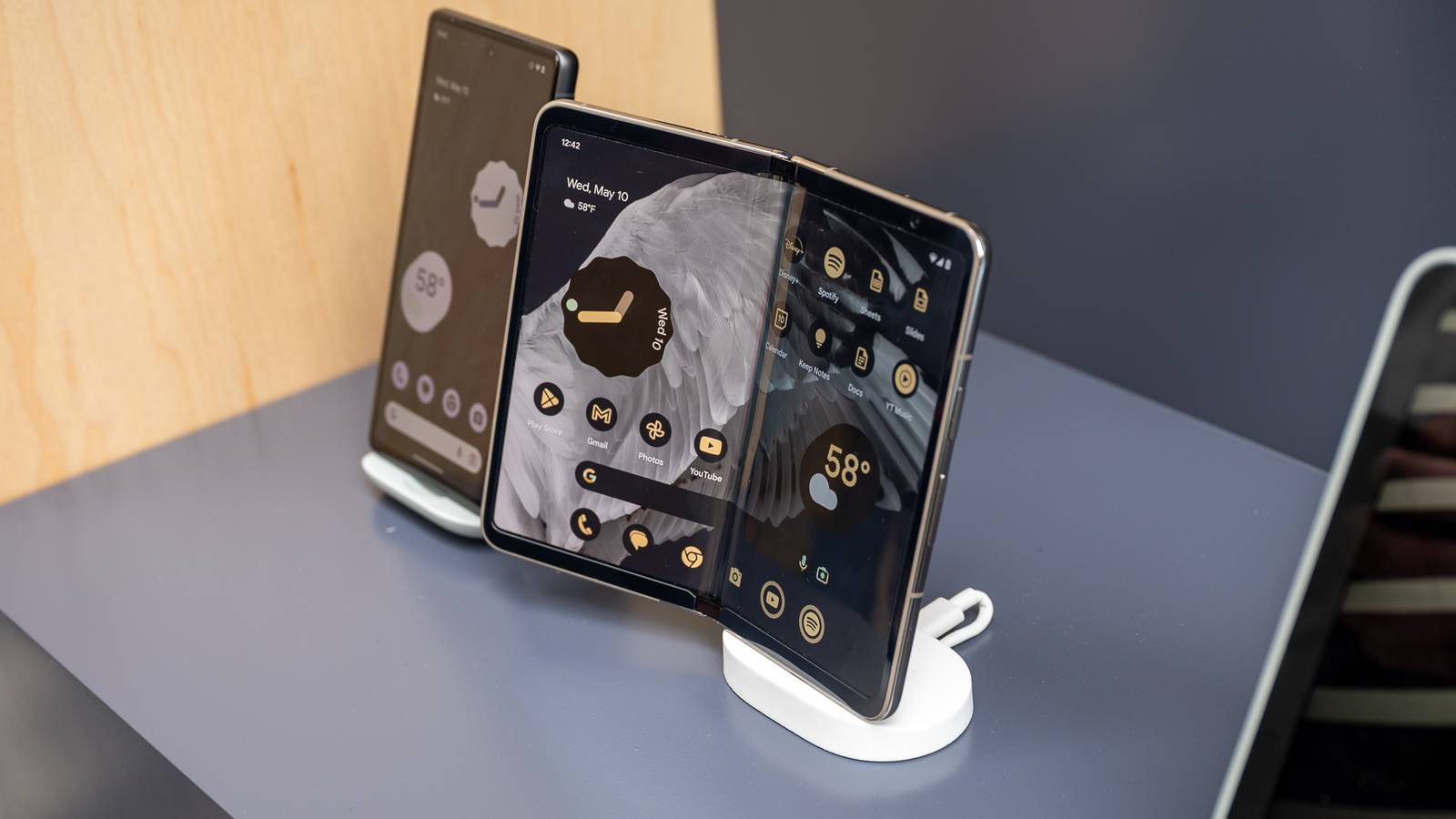 Foldable Phones Make Normal Phones Look Boring (And That's OK)