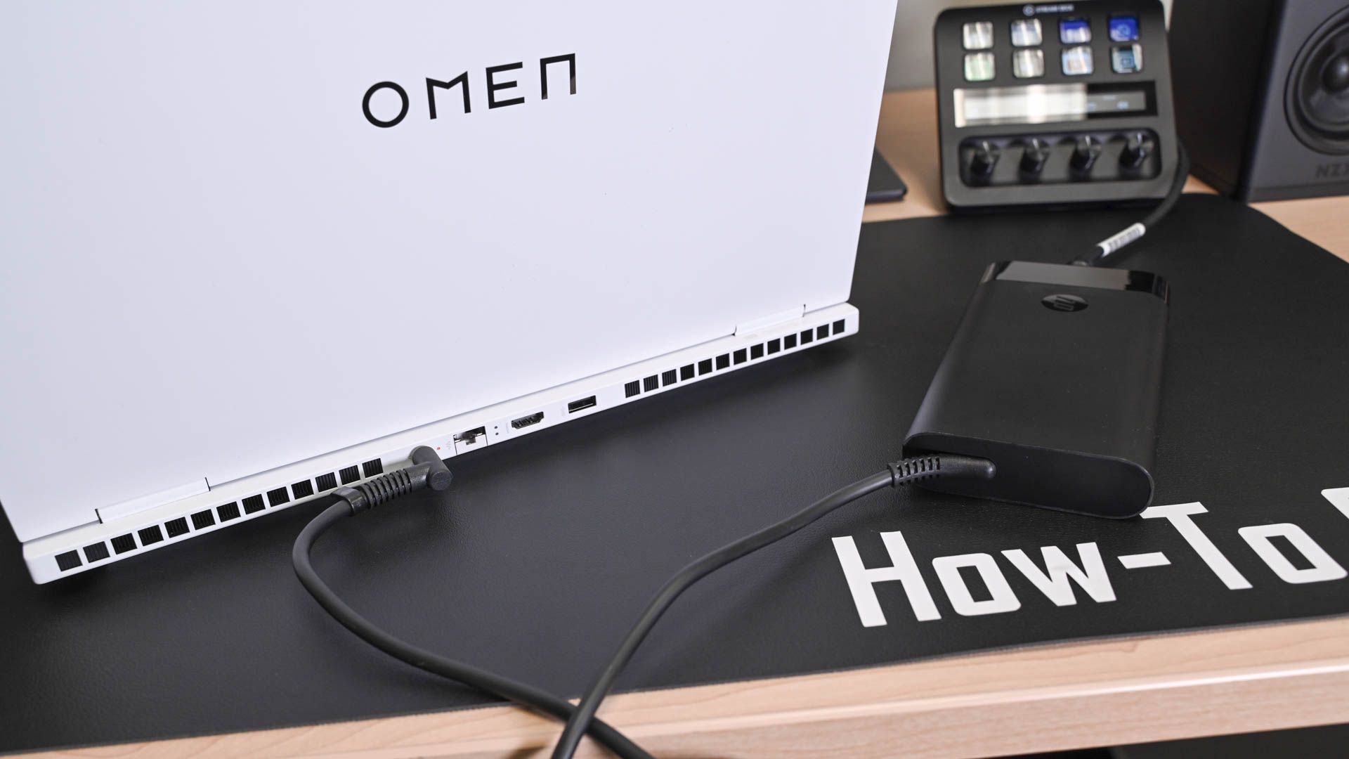 04 - charging-the-hp-omen-16-slimjpg_53052331207_o