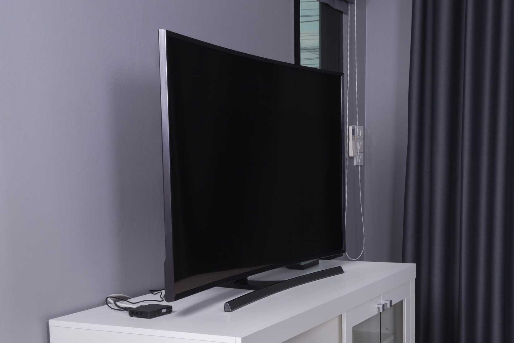 The 4 dumbest TV gimmicks we all fell for