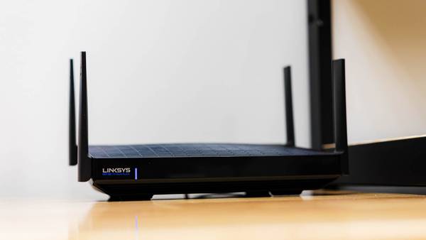 A black router. 