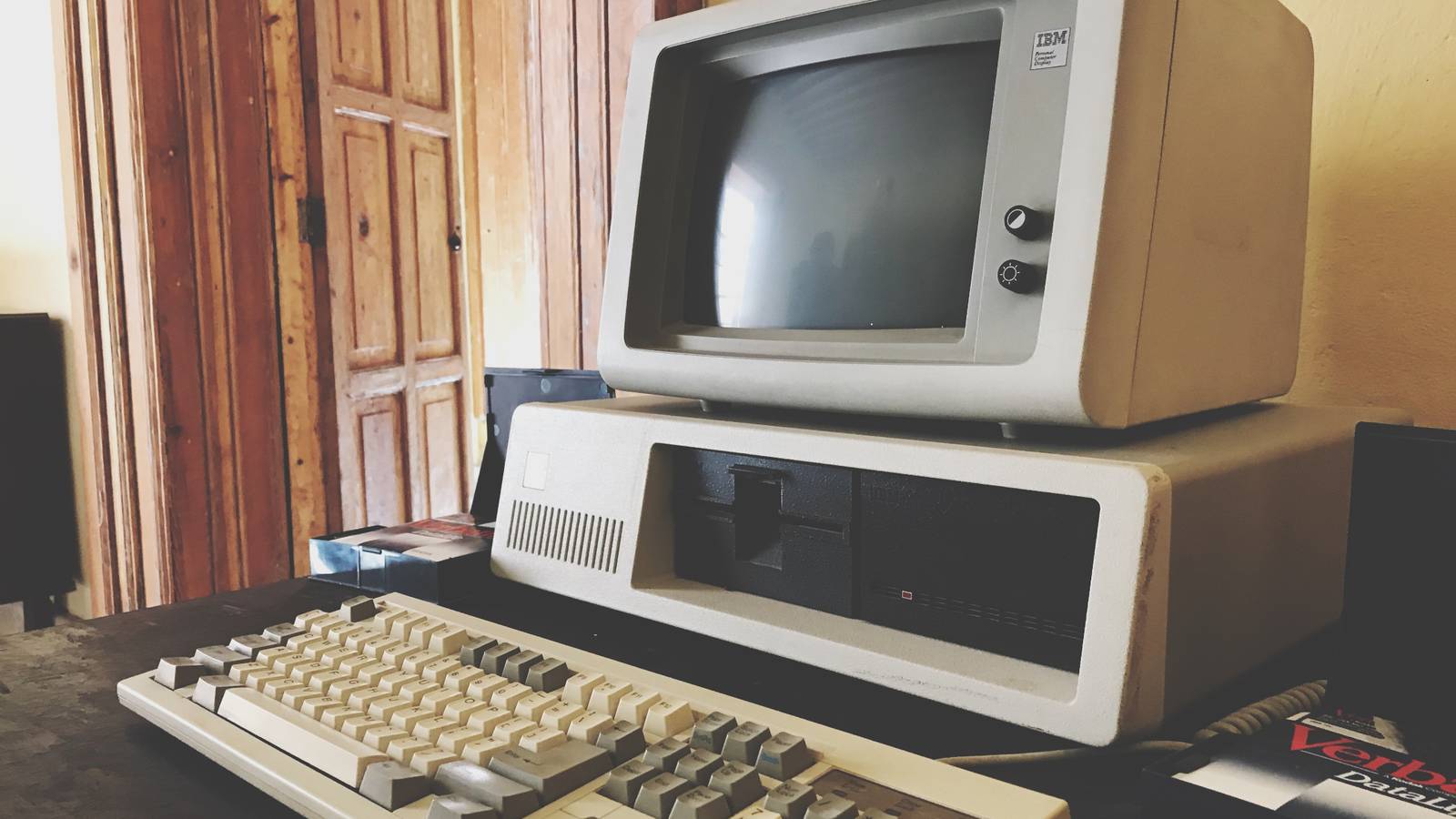 6 wacky things we had to do on old PCs