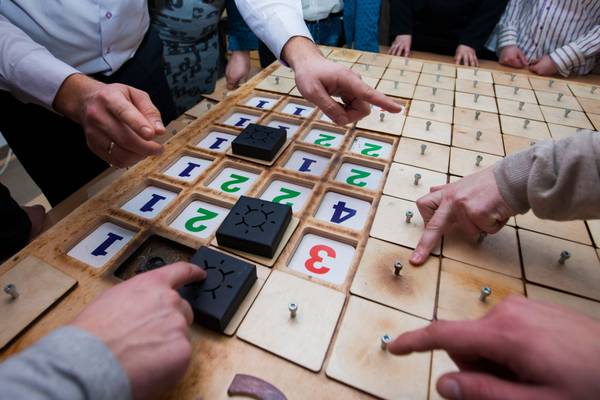 Team building Minesweeper board game