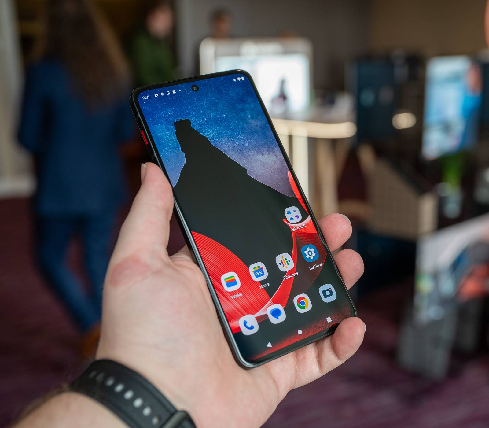 Android Phone Vibrating Randomly? Here's How To Fix It
