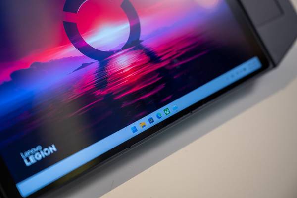 Windows 11 taskbar running on the Lenovo Legion Go