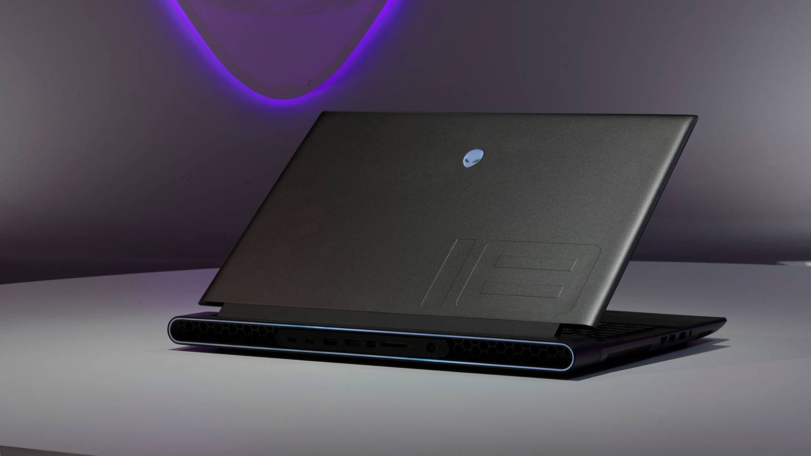 Alienware’s New Gaming Laptop Has a Huge 18-Inch Screen